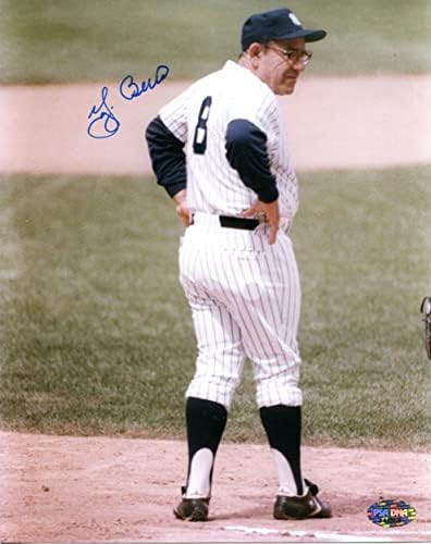 Јоги Бера автограмираше 8x10 Фото - Автограмирани фотографии од MLB